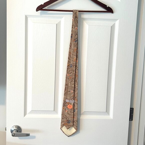 Tommy Bahama Brand 100% Silk Tie! - Picture 4 of 8